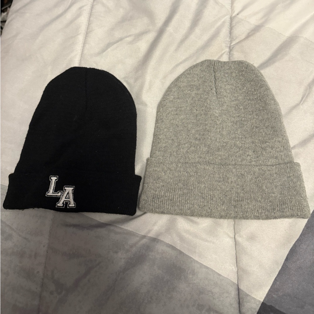 Women’s or Men’s Unisex Black and Gray Beanie Hat Set